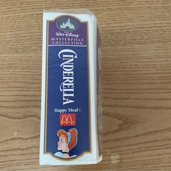 Disney Masterpiece Collection The Three Caballeros Cinderella Happy Meal 1996 - Picture 6 of 8